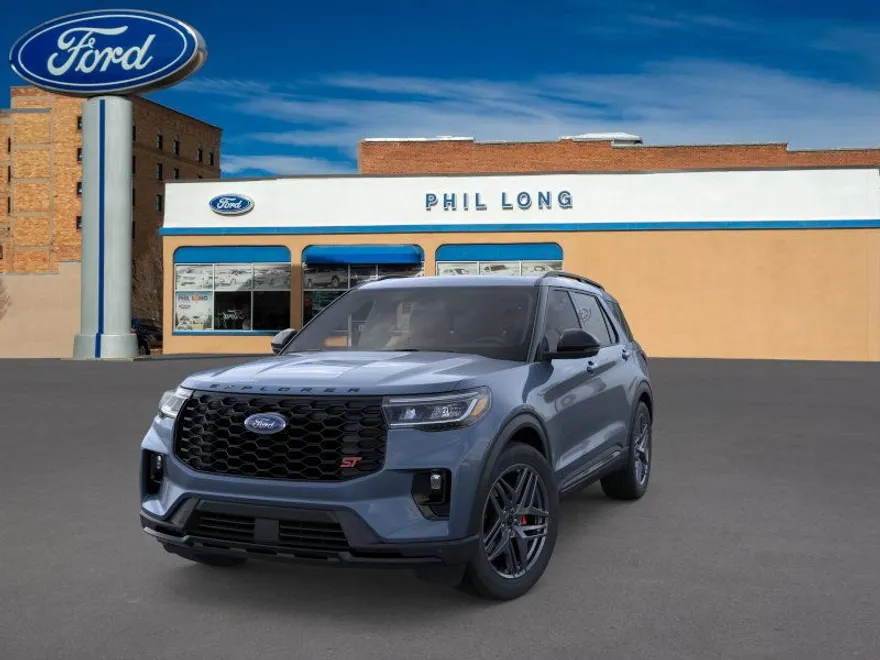 2025 Ford Explorer ST photo 1