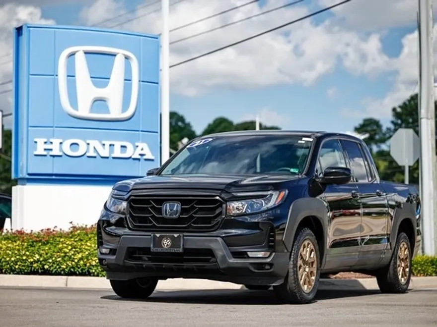 2021 Honda Ridgeline Sport photo 1