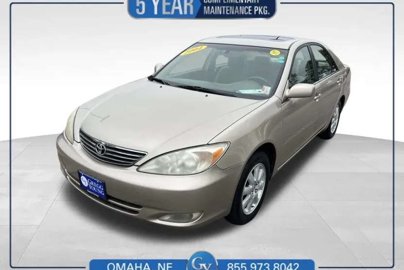 2004 Toyota Camry LE photo 1