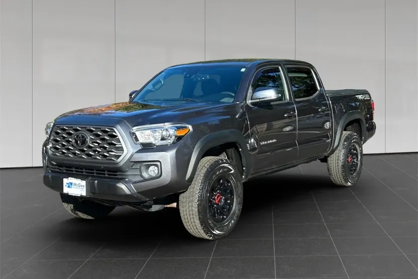 2020 Toyota Tacoma TRD Off-Road photo 1