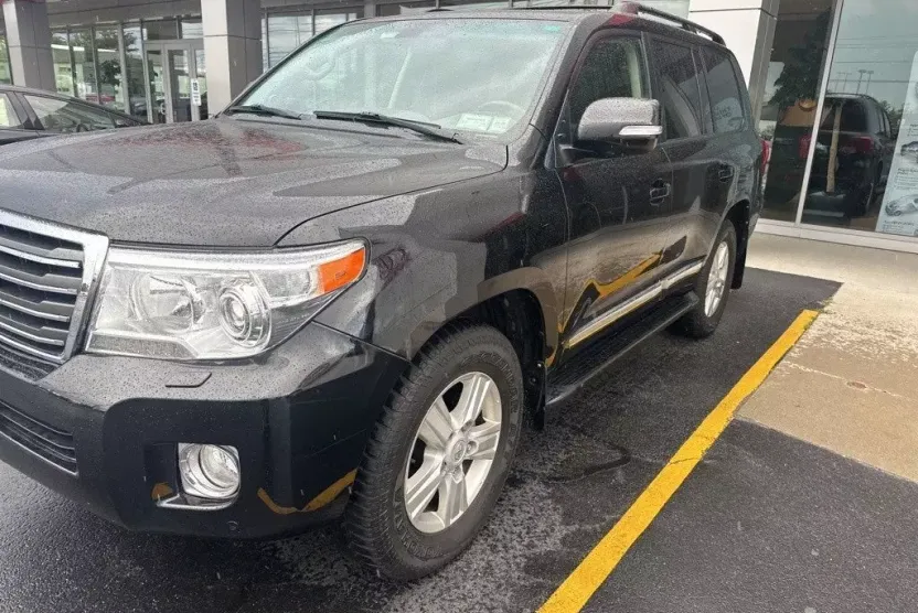 2013 Toyota Land Cruiser Base photo 1