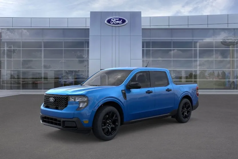2025 Ford Maverick XLT photo 1