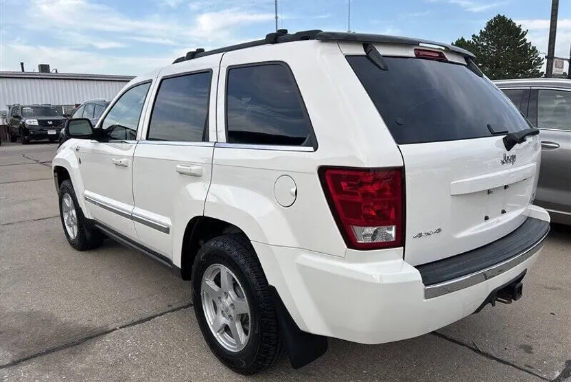 2005 Jeep Grand Cherokee Limited photo 1