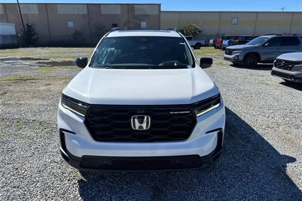 2025 Honda Pilot Black Edition photo 1