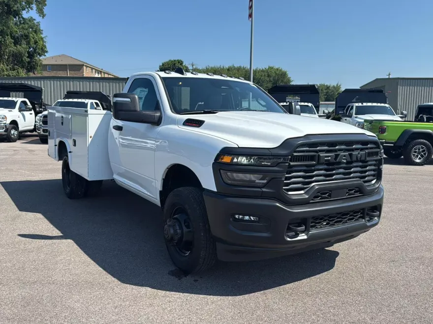 2025 Ram 3500 Tradesman photo 1