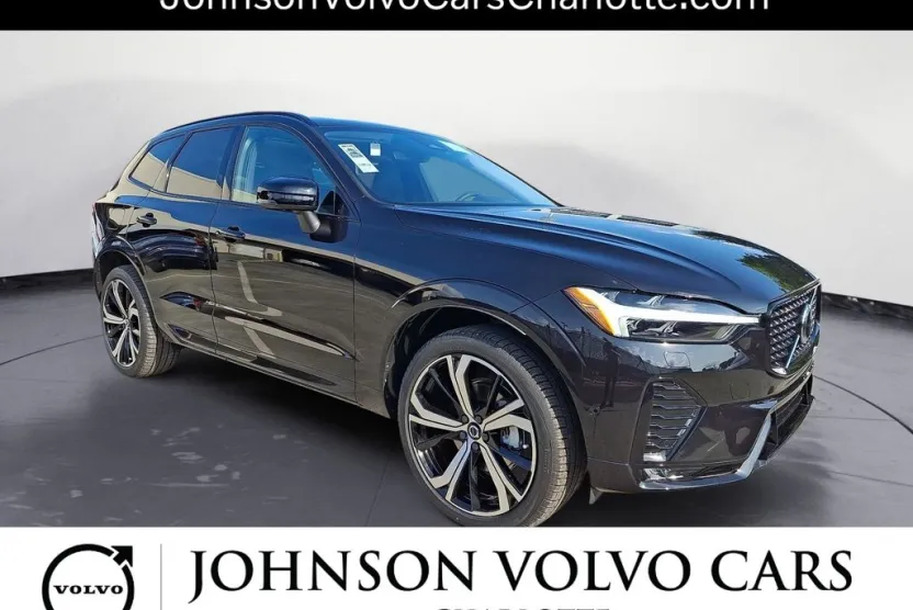 2025 Volvo XC60 B5 photo 1