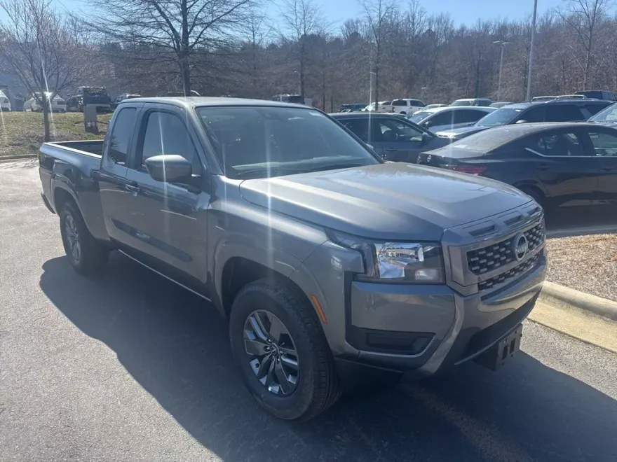 2025 Nissan Frontier SV photo 1