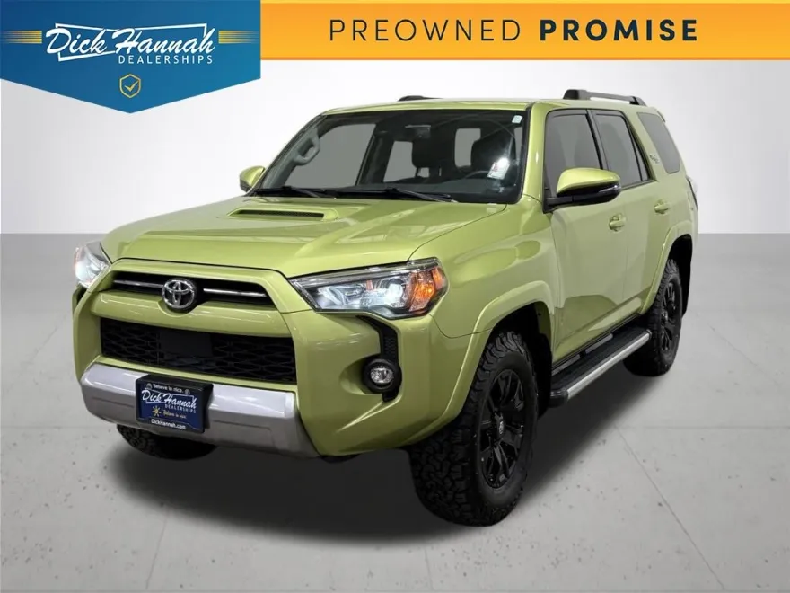 2023 Toyota 4Runner TRD Off-Road Premium photo 1