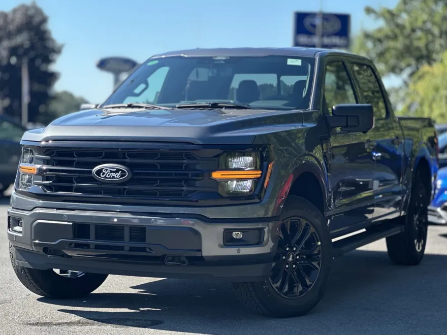 2025 Ford F-150 XLT photo 1