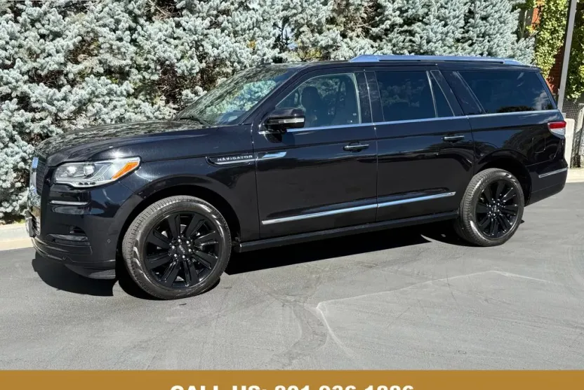 2022 Lincoln Navigator L Reserve photo 1