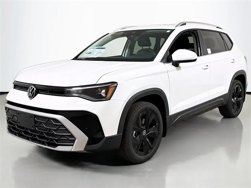 2025 Volkswagen Taos SE photo 1