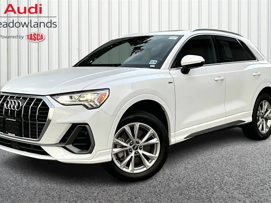 2024 Audi Q3 S line Premium Plus photo 1