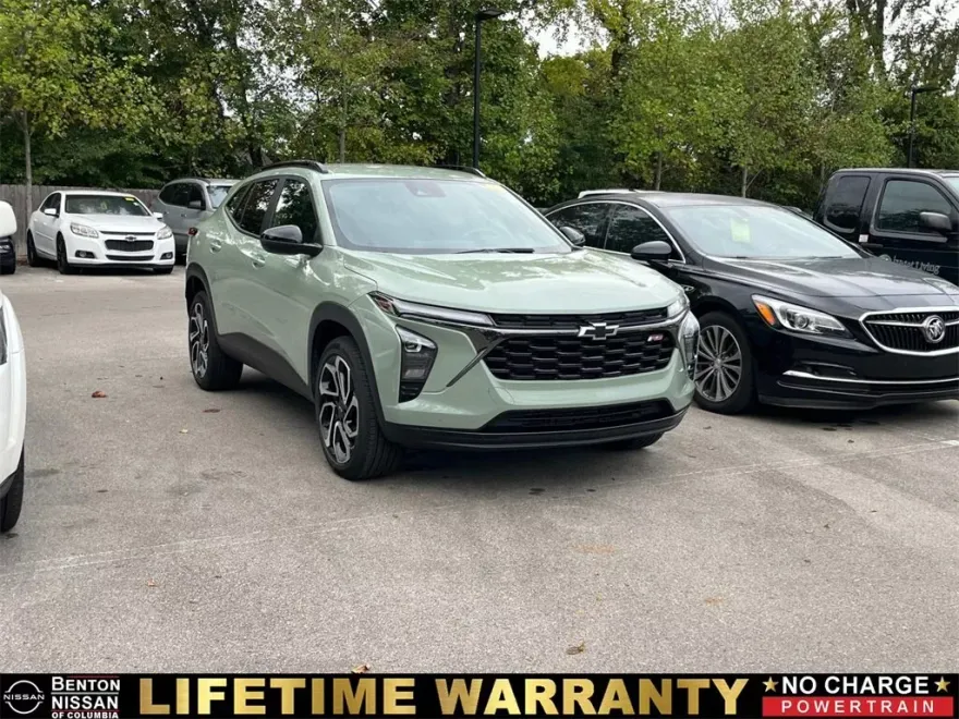 2024 Chevrolet Trax photo 1