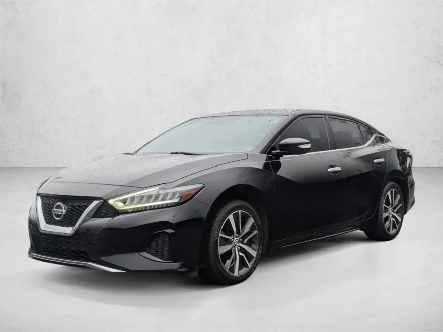 2019 Nissan Maxima SV photo 1