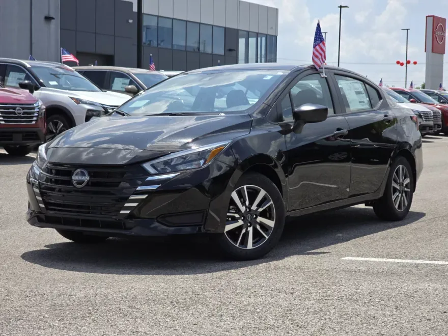 2025 Nissan Versa S photo 1