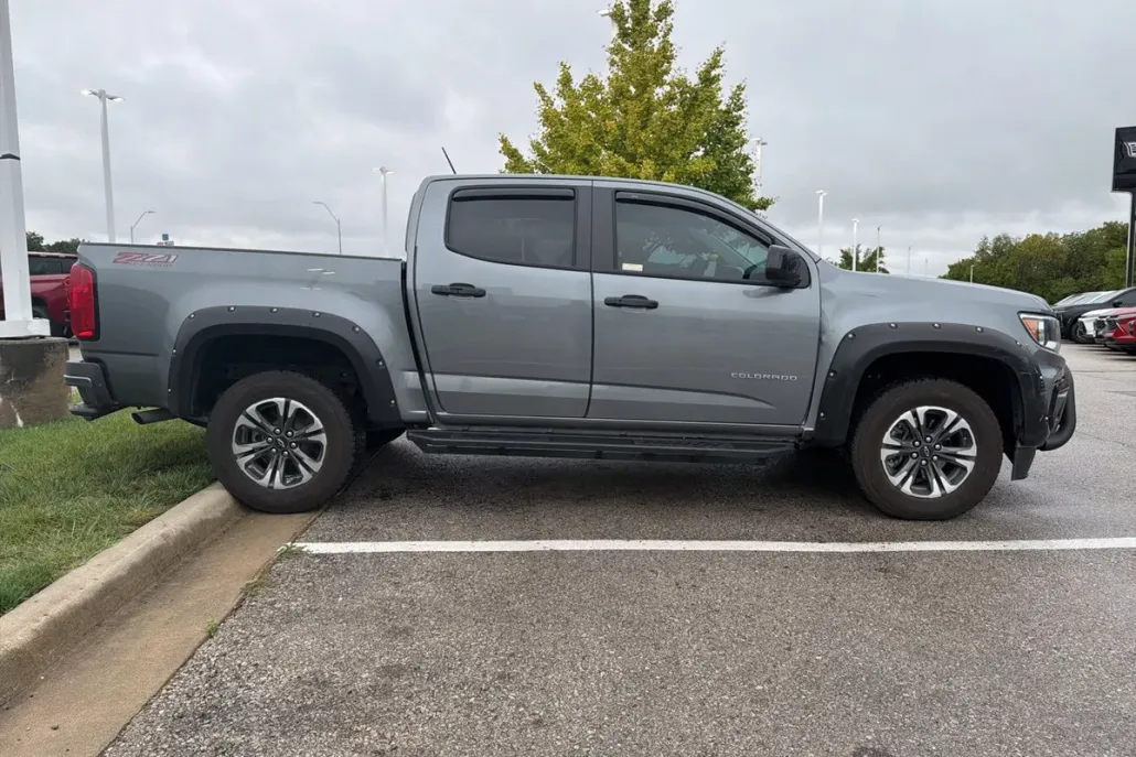 2022 Chevrolet Colorado Z71 photo 1