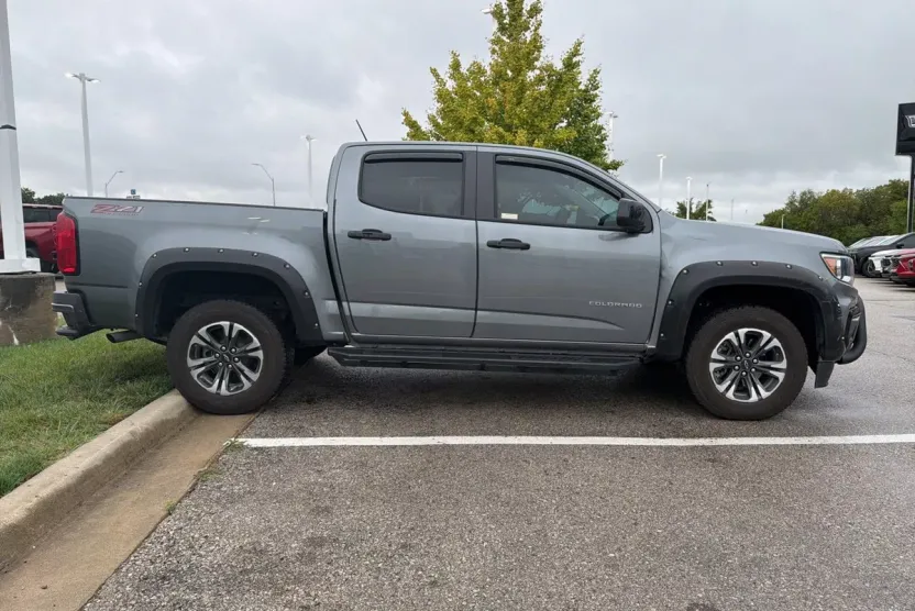 2022 Chevrolet Colorado Z71 photo 1