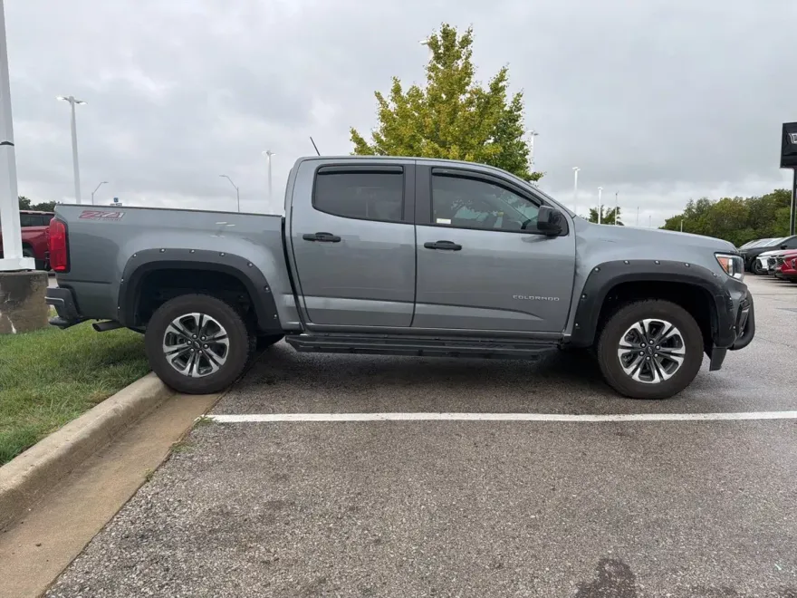 2022 Chevrolet Colorado Z71 photo 1