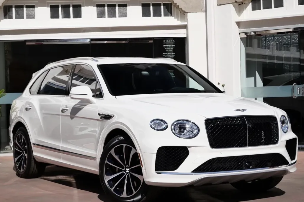2024 Bentley Bentayga EWB photo 1