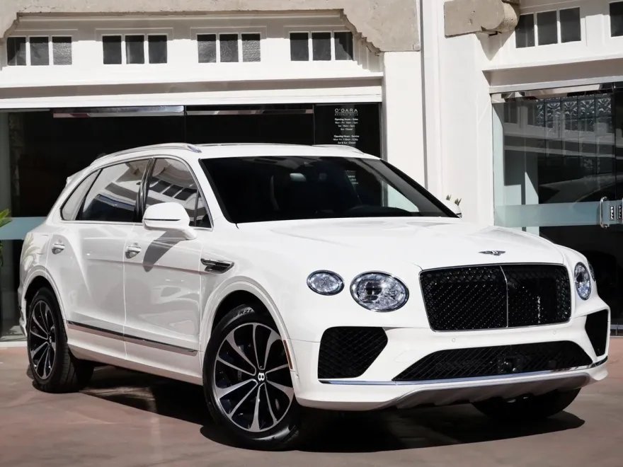 2024 Bentley Bentayga EWB photo 1