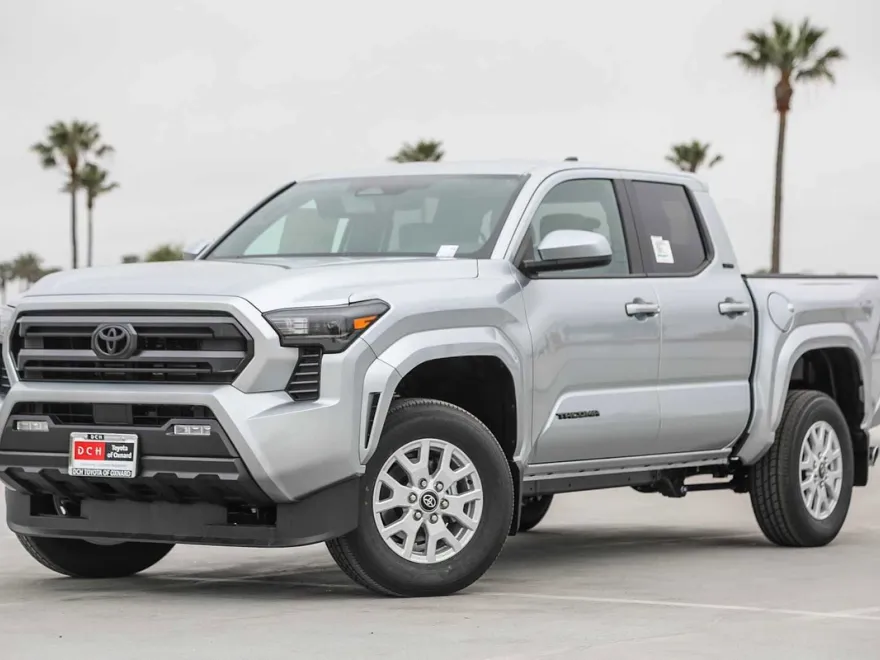 2025 Toyota Tacoma SR5 photo 1