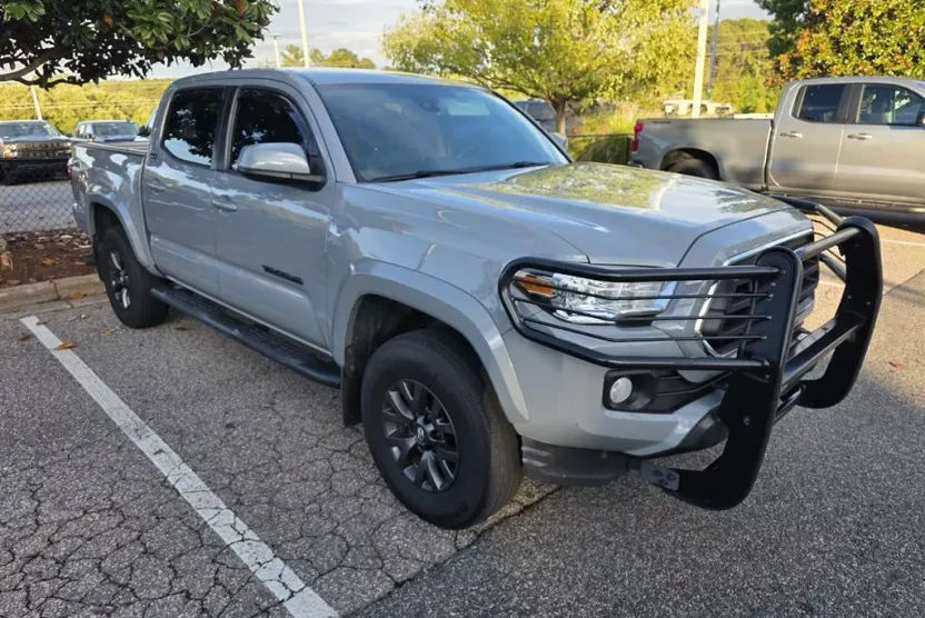 2021 Toyota Tacoma SR5 photo 1