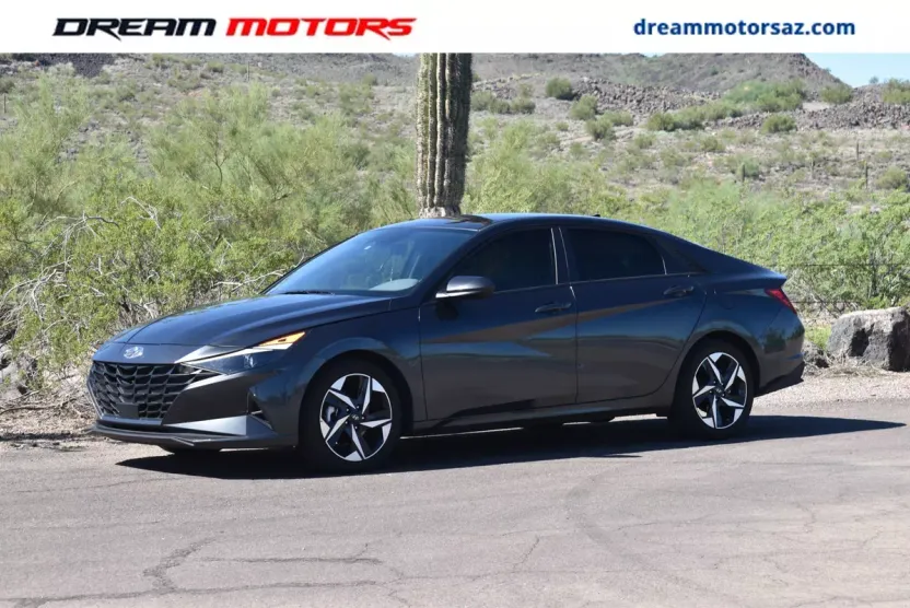 2023 Hyundai Elantra SEL Convenience photo 1