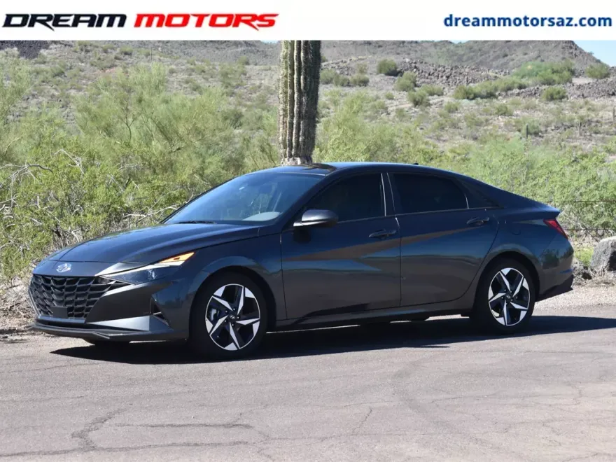 2023 Hyundai Elantra SEL Convenience photo 1
