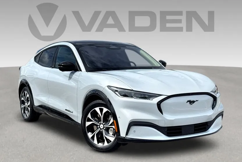 2023 Ford Mustang Mach-E Premium photo 1