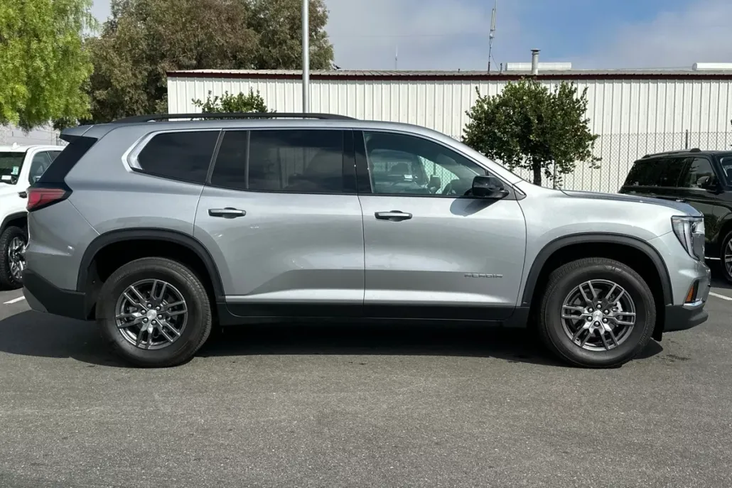 2025 Gmc Acadia Elevation photo 1