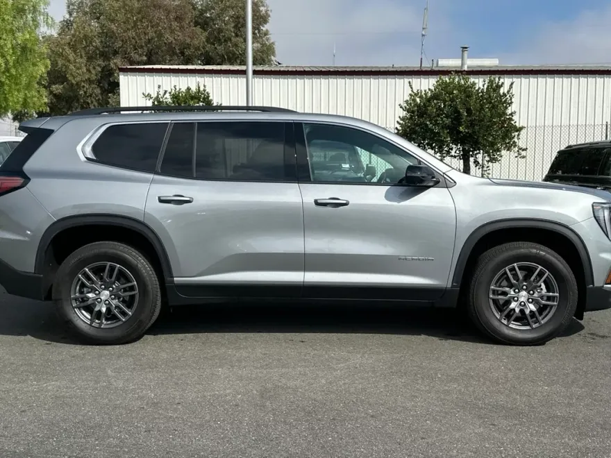 2025 Gmc Acadia Elevation photo 1