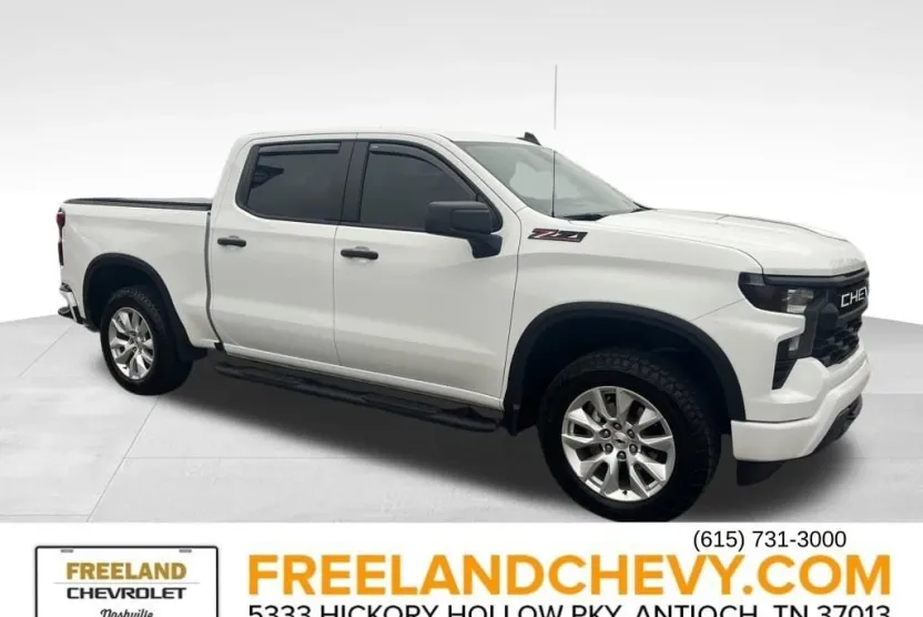2025 Chevrolet Silverado 1500 Custom photo 1