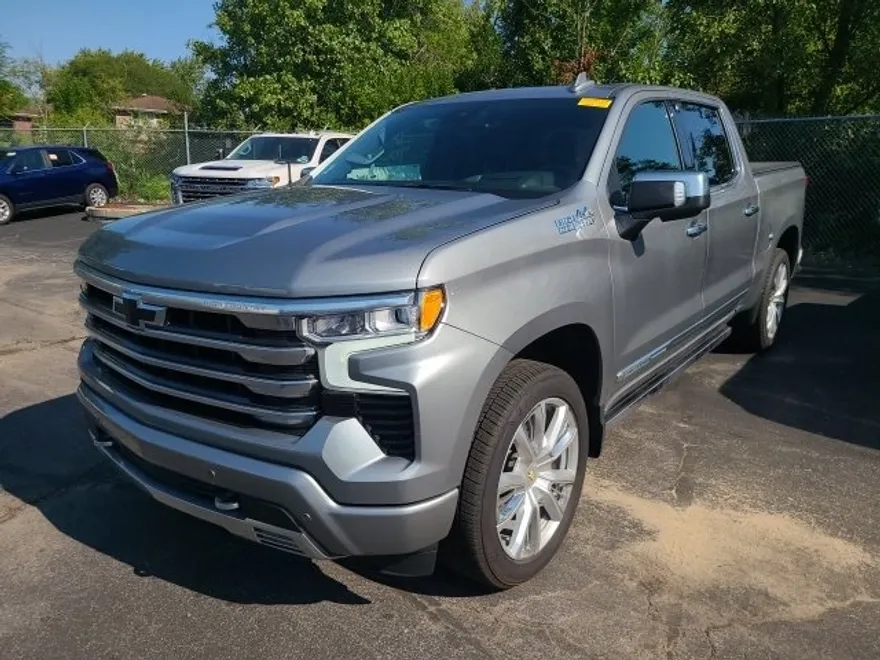 2024 Chevrolet Silverado 1500 High Country photo 1