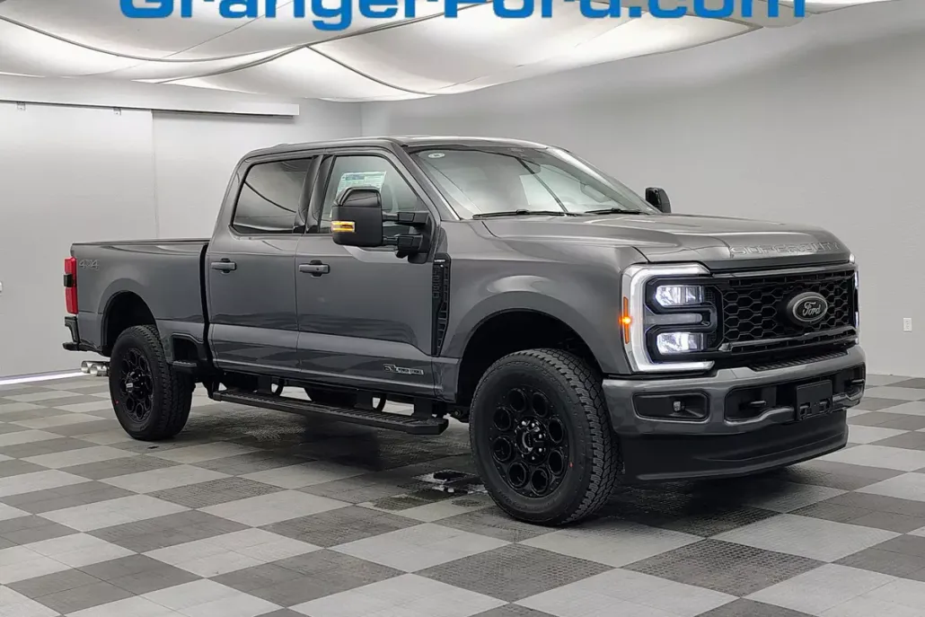 2026 Ford F-250 Lariat photo 1