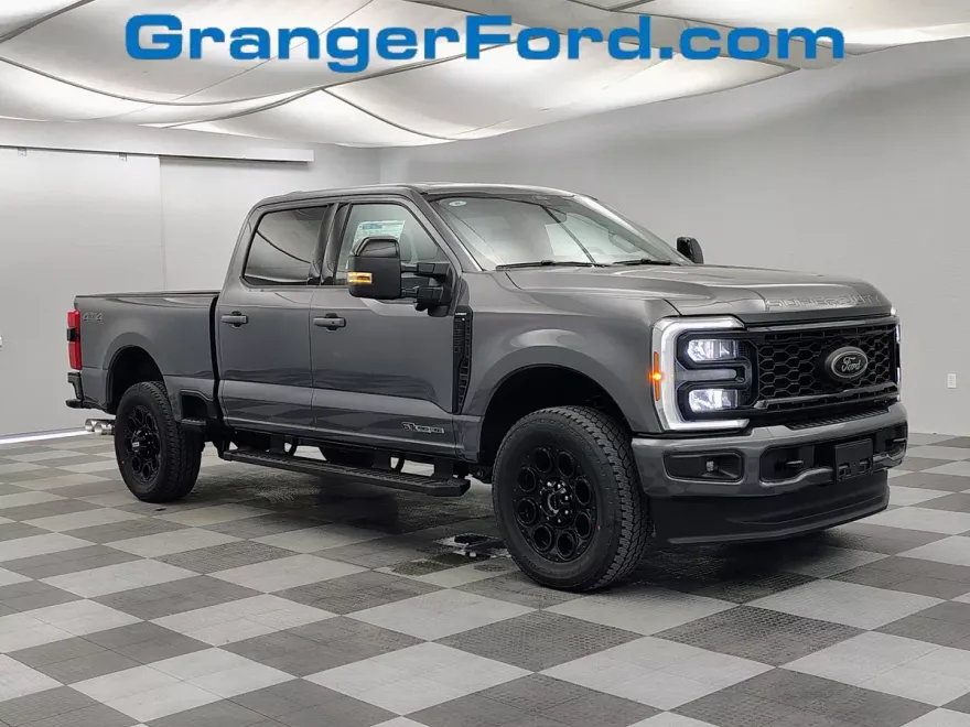 2026 Ford F-250 Lariat photo 1