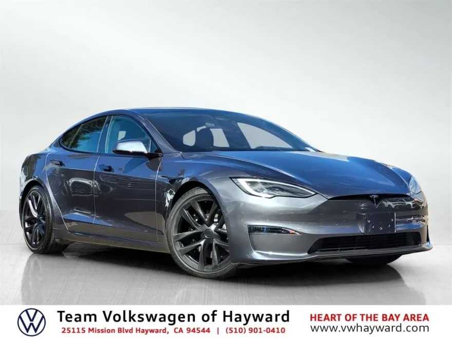 2022 Tesla Model S photo 1