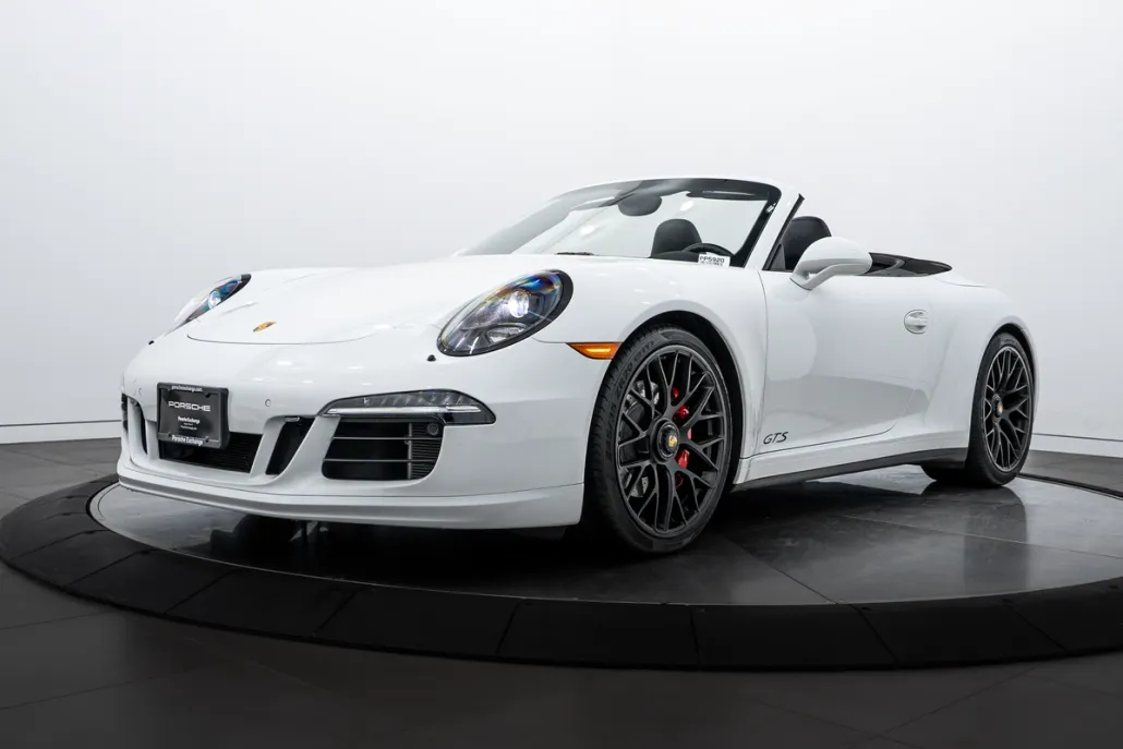 2015 Porsche 911 4S GTS photo 1