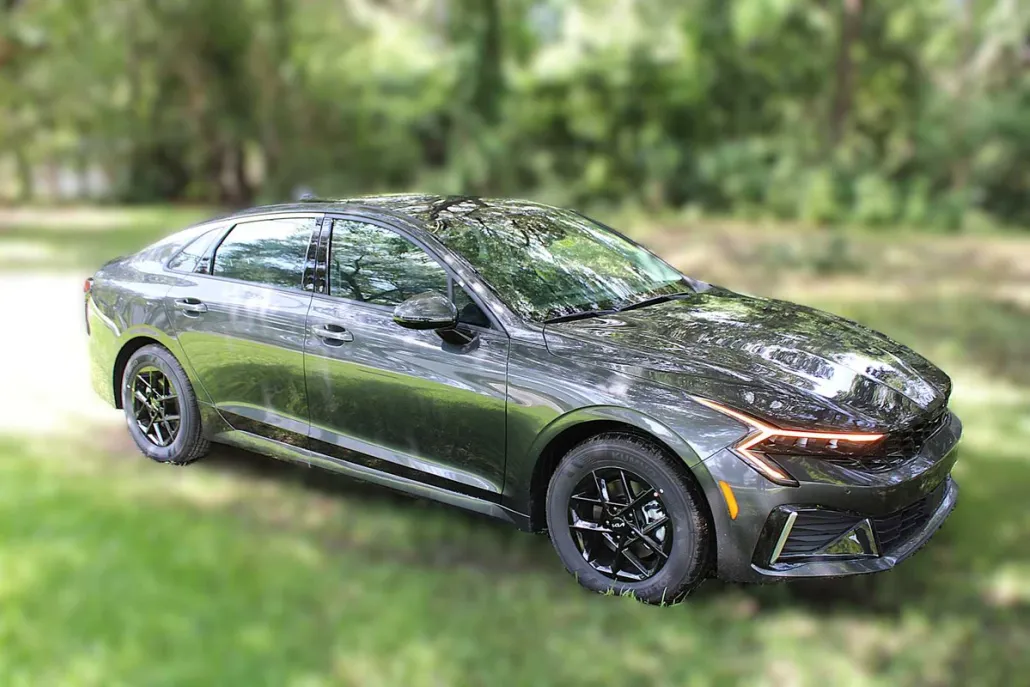 2025 Kia K5 LXS photo 1