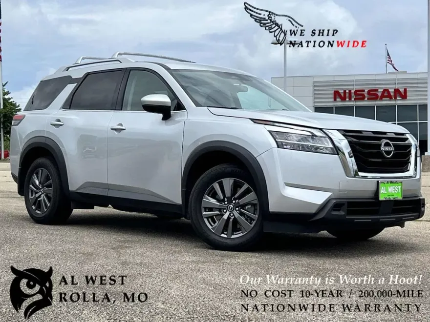 2022 Nissan Pathfinder SV photo 1