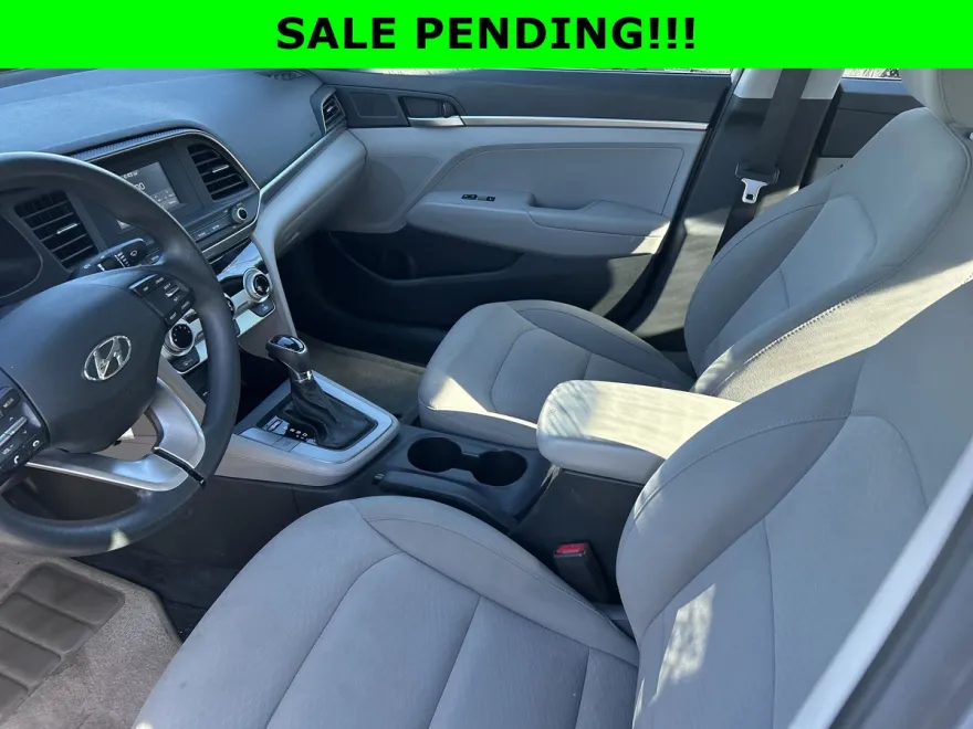 2019 Hyundai Elantra SE photo 1