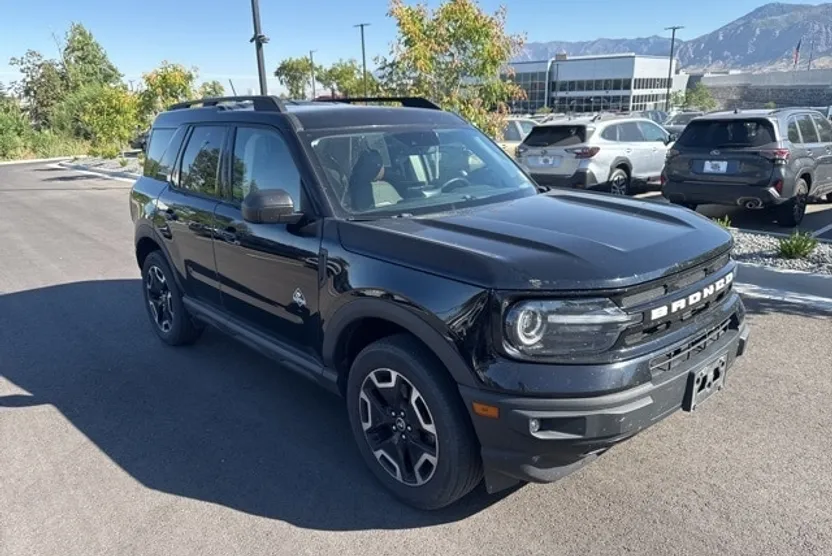 2021 Ford Bronco Sport Outer Banks photo 1
