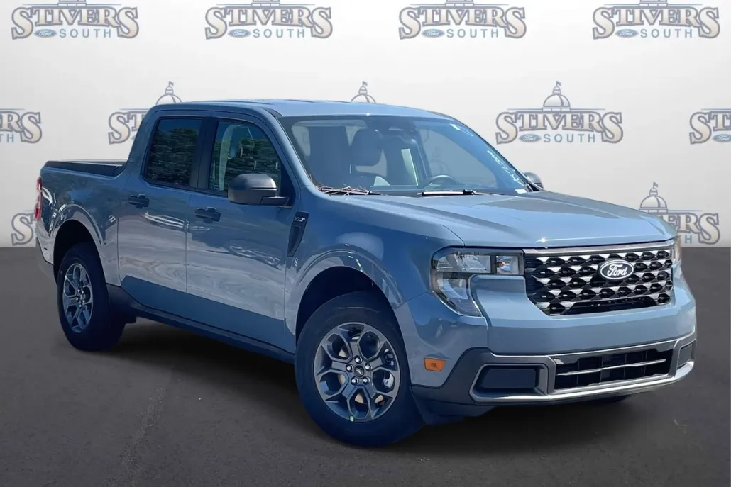2025 Ford Maverick XLT photo 1