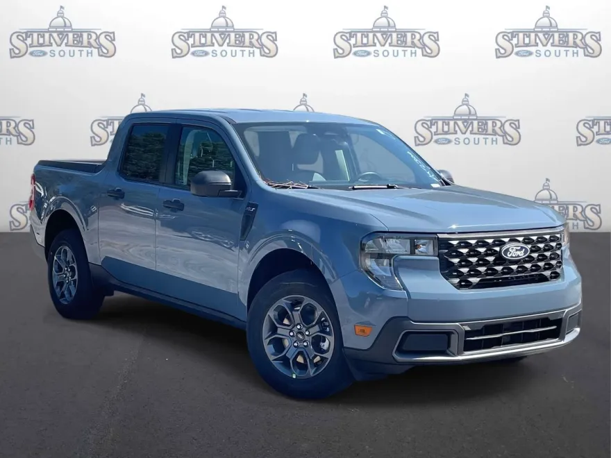 2025 Ford Maverick XLT photo 1