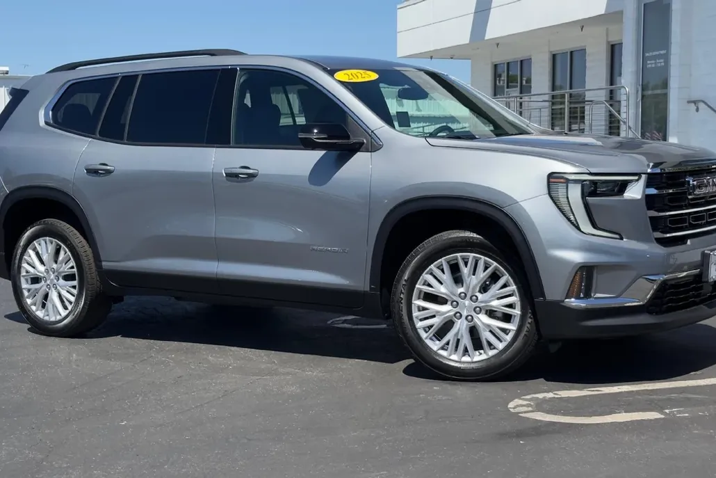 2025 Gmc Acadia Elevation photo 1