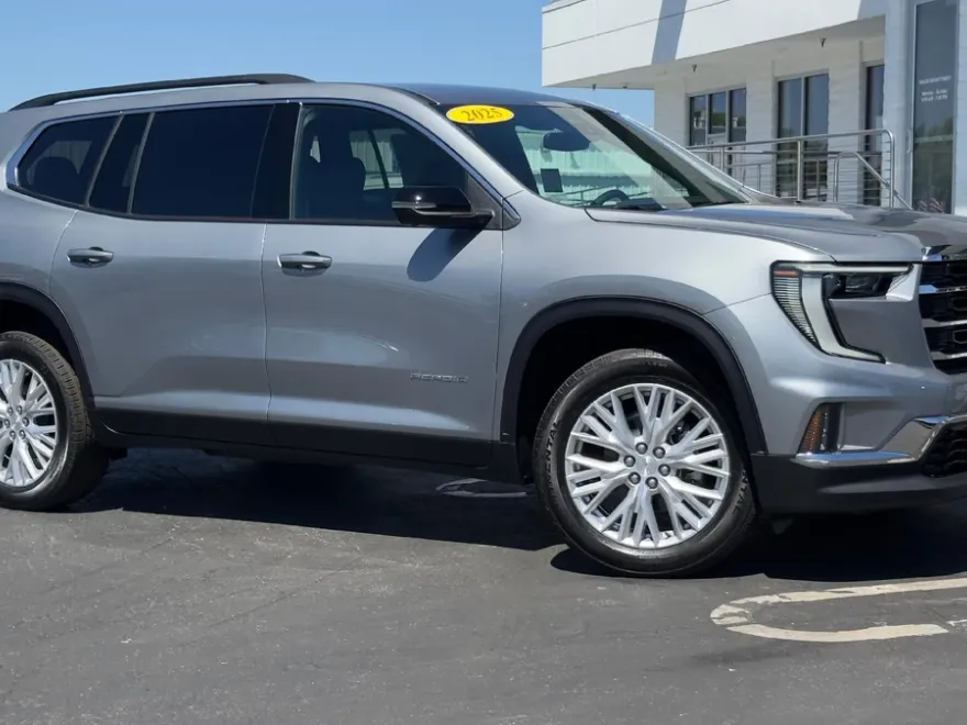 2025 Gmc Acadia Elevation photo 1
