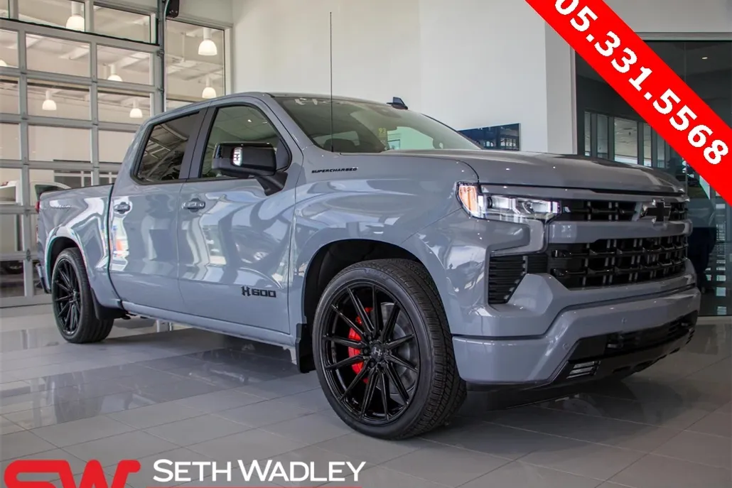 2025 Chevrolet Silverado 1500 RST photo 1