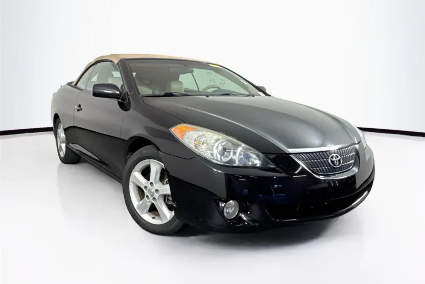 2005 Toyota Camry Solara SE photo 1