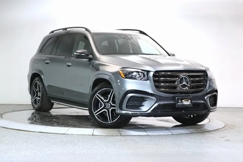 2025 Mercedes Benz GLS 450 4MATIC photo 1