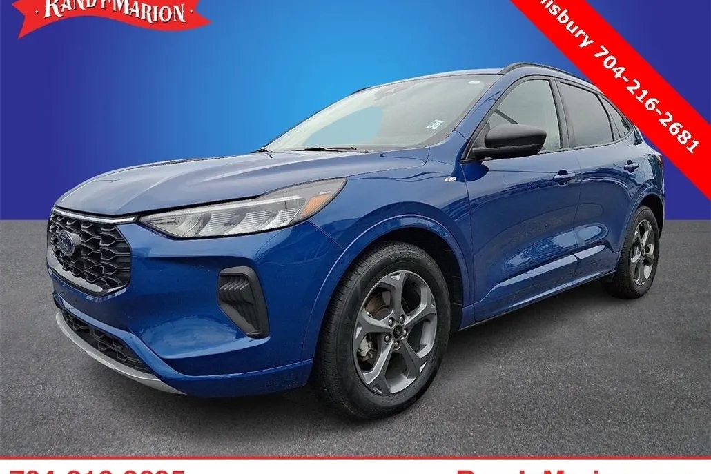 2023 Ford Escape ST-Line photo 1