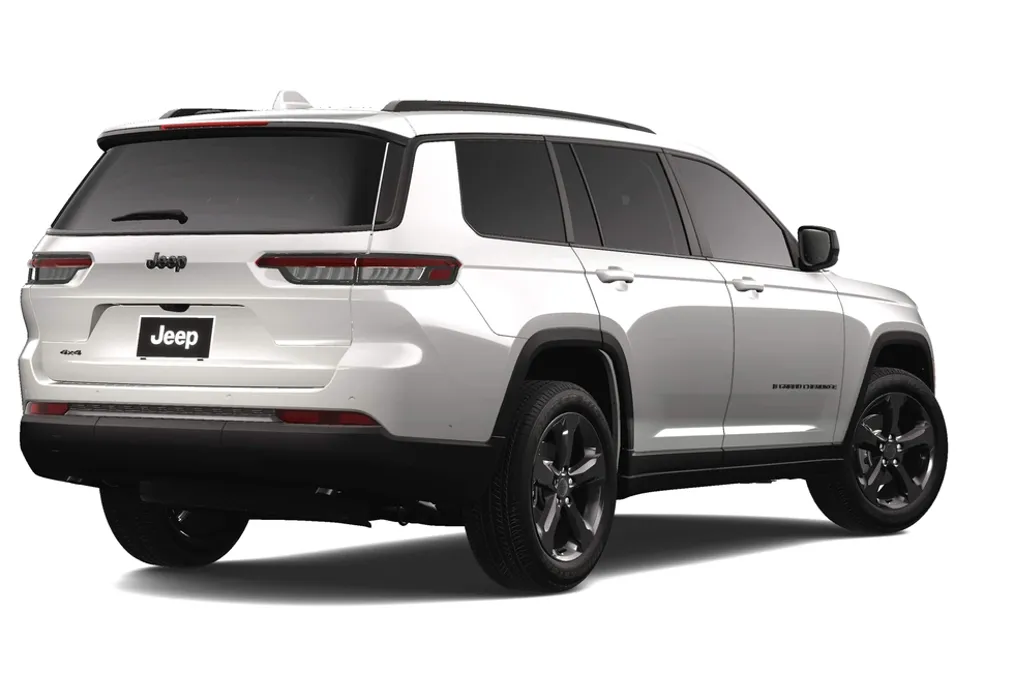 2025 Jeep Grand Cherokee Laredo Altitude photo 1